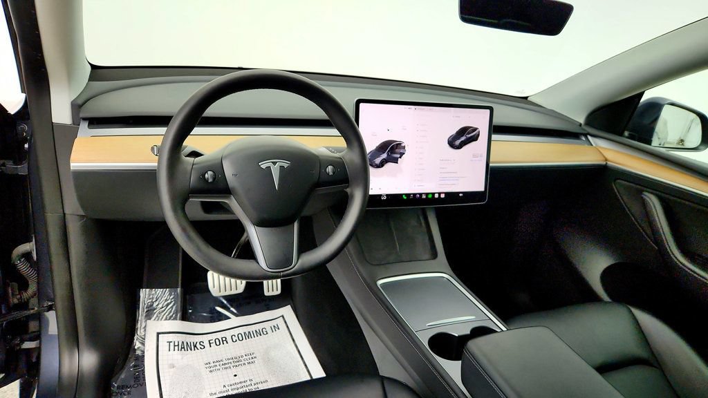 Used 2022 Tesla Model Y Performance AWD/4WD image 12