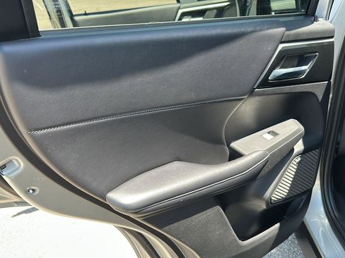 Used 2025 Mitsubishi Outlander SE AWD/4WD image 21