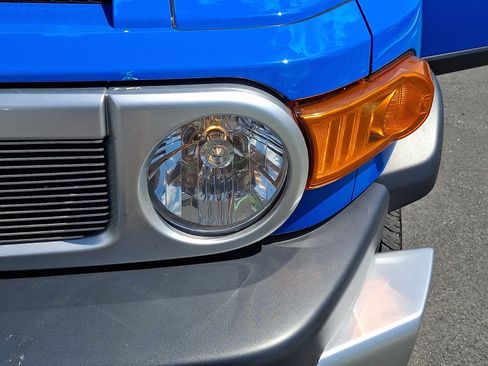 Used 2007 Toyota FJ Cruiser 4WD image 11