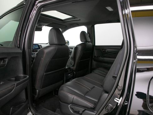 Used 2023 Honda Passport TrailSport image 19