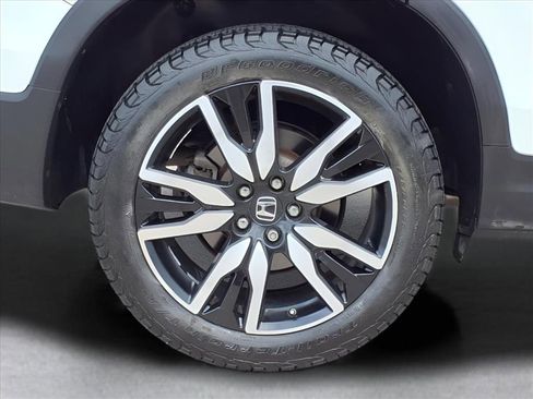 Used 2019 Honda Pilot Elite image 9