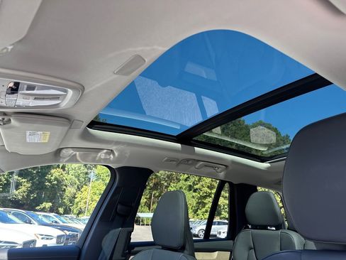 Certified 2025 Volvo XC90 T8 Core w/ Protection Package image 25