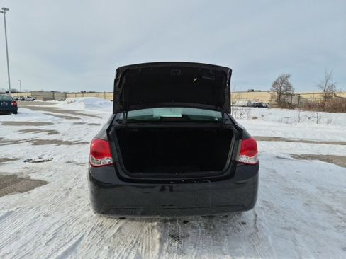 Used 2016 Chevrolet Cruze LT w/ Technology Package image 7
