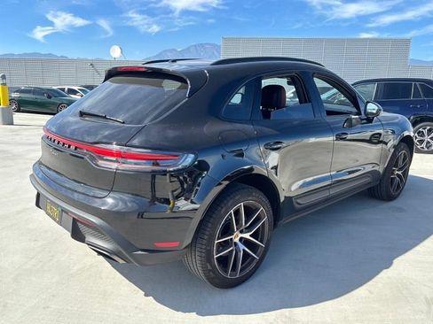 Used 2024 Porsche Macan AWD/4WD image 8