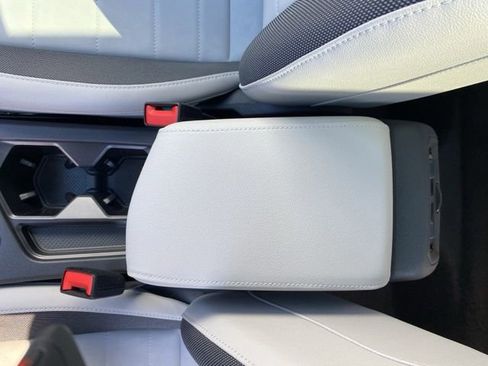 New 2025 Volkswagen Taos SE image 38