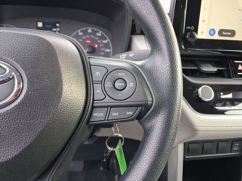 Used 2025 Toyota Corolla Cross L FWD image 20