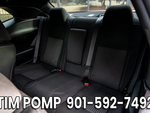 Used 2019 Dodge Challenger SXT image 12