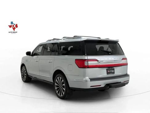 Used 2019 Lincoln Navigator L Select w/ Cargo Package AWD/4WD image 4