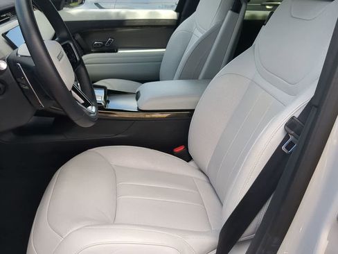 Certified 2025 Land Rover Range Rover Sport SE AWD/4WD image 17