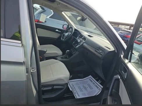 Used 2021 Volkswagen Tiguan SEL image 6