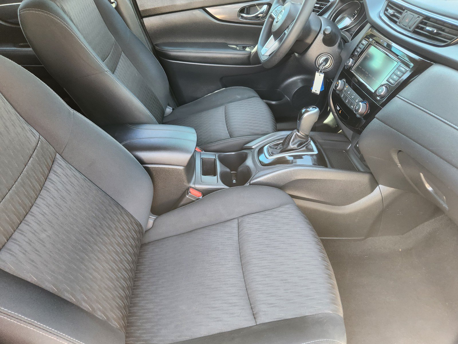 Used 2018 Nissan Rogue S FWD image 11