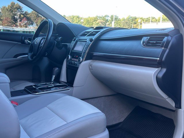 Used 2012 Toyota Camry XLE w/ Leather Pkg FWD image 32