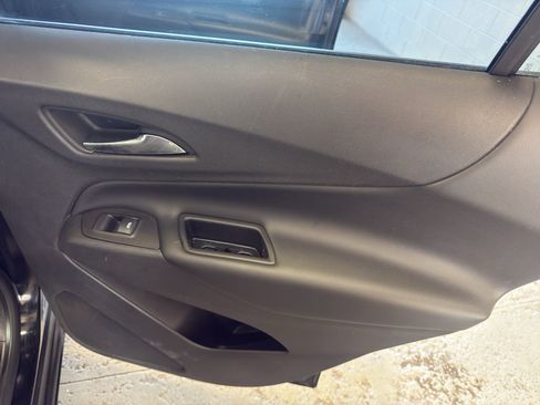 Used 2019 Chevrolet Equinox LT FWD image 25