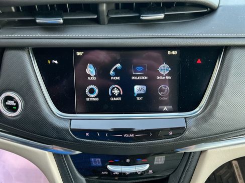 Used 2017 Cadillac XT5 FWD image 17
