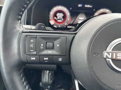 Used 2023 Nissan Pathfinder Platinum image 18