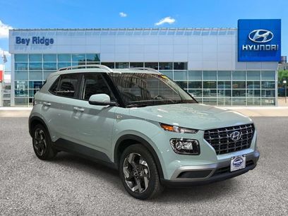 Used 2025 Hyundai Venue SEL