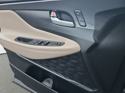 Used 2023 Hyundai Santa Fe Limited image 31