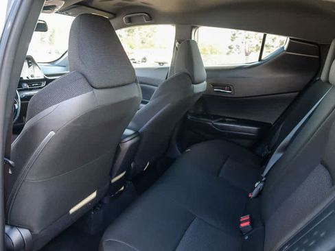 Used 2019 Toyota C-HR XLE FWD image 19