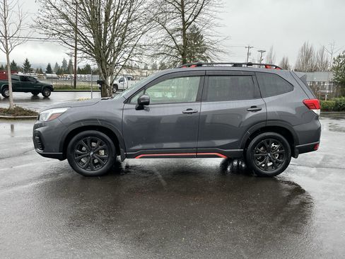 Used 2021 Subaru Forester Sport image 2