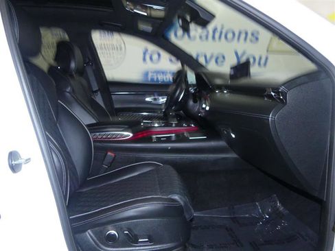 Used 2023 Genesis GV70 3.5T Sport w/ Sport Prestige Package image 9