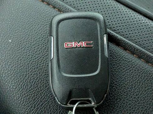 Used 2020 GMC Sierra 1500 AT4 w/ AT4 Premium Package image 24