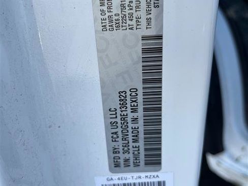 Used 2024 RAM ProMaster 2500 w/ Convenience Group image 10