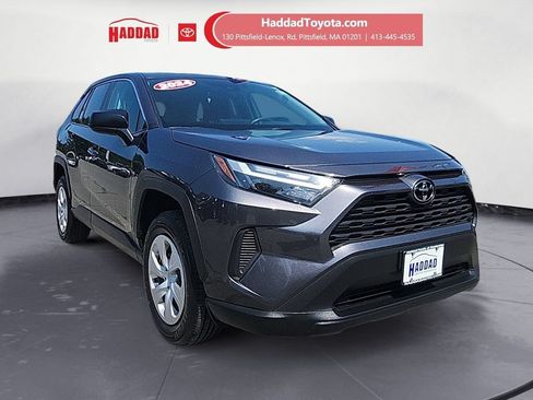 Used 2024 Toyota RAV4 LE AWD/4WD image 8