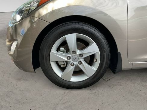 Used 2013 Hyundai Elantra GLS w/ Preferred Pkg FWD image 14
