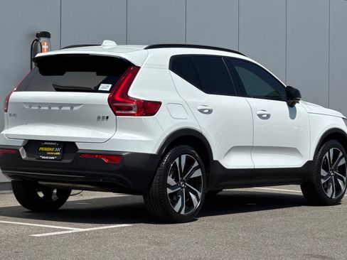 Used 2024 Volvo XC40 B5 Ultimate w/ Protection Package Premier AWD/4WD image 5
