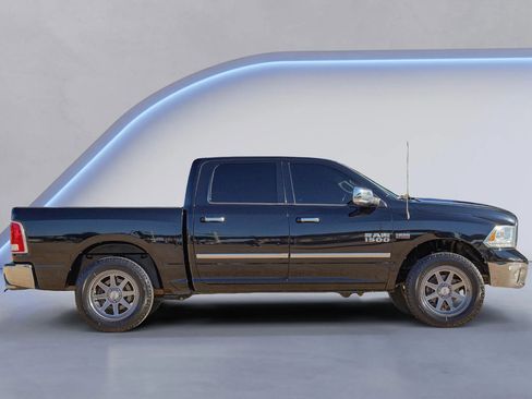 Used 2014 RAM 1500 Laramie w/ Convenience Group image 9