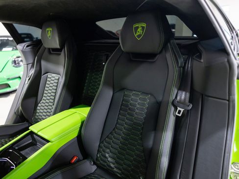 Used 2022 Lamborghini Urus image 36