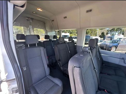 Used 2018 Ford Transit 350 XLT image 9