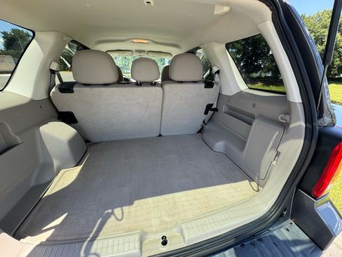 Used 2011 Ford Escape XLT FWD image 17