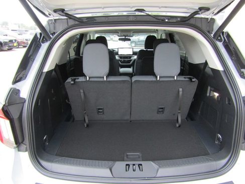 New 2026 Ford Explorer Active AWD/4WD image 32