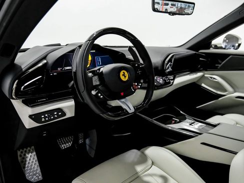Used 2025 Ferrari Purosangue image 5