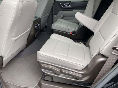 Used 2023 GMC Yukon SLT w/ Max Trailering Package image 16