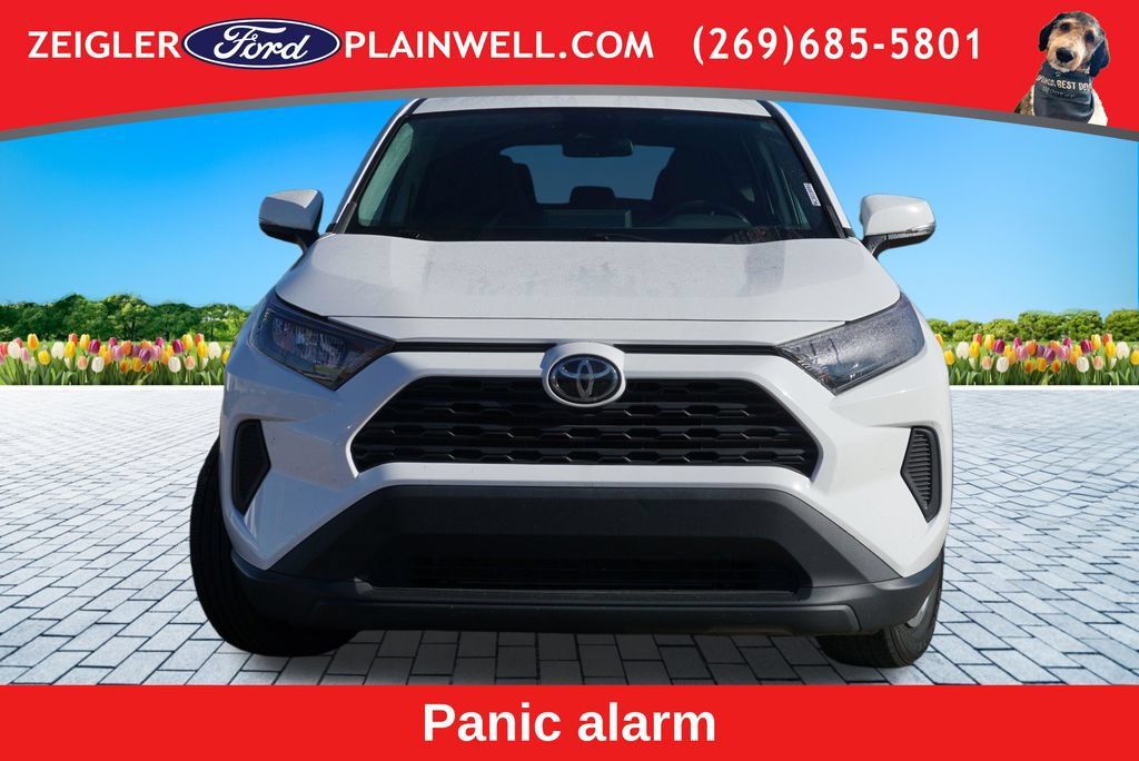 Used 2022 Toyota RAV4 LE AWD/4WD image 8