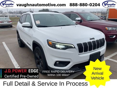 Used 2019 Jeep Cherokee Latitude Plus image 1