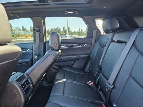 Used 2021 Cadillac XT5 Premium Luxury image 19