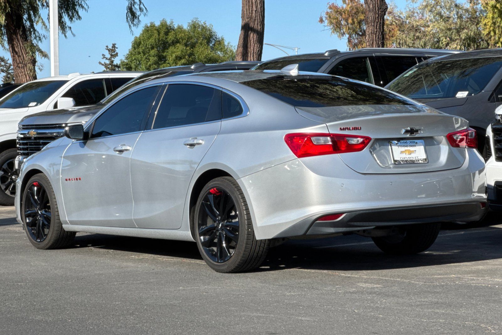 Used 2018 Chevrolet Malibu LT w/ Leather Package FWD image 7