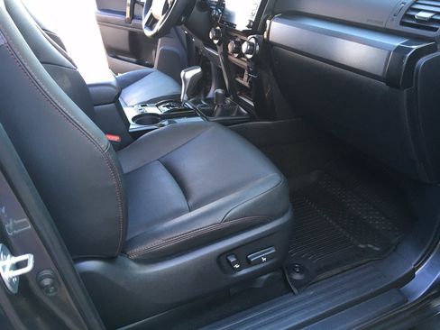 Used 2015 Toyota Highlander XLE AWD/4WD image 30