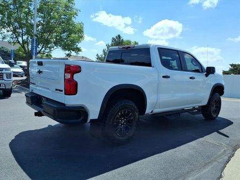 Used 2025 Chevrolet Silverado 1500 ZR2 w/ Technology Package AWD/4WD image 6