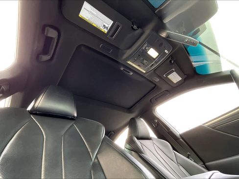 Used 2023 Lexus ES 350 F Sport w/ Accessory Package (Z2) image 14