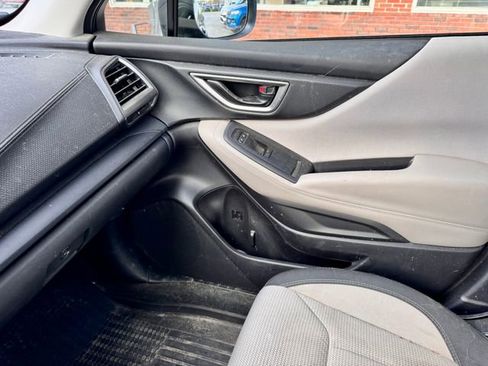 Used 2023 Subaru Forester AWD/4WD image 14