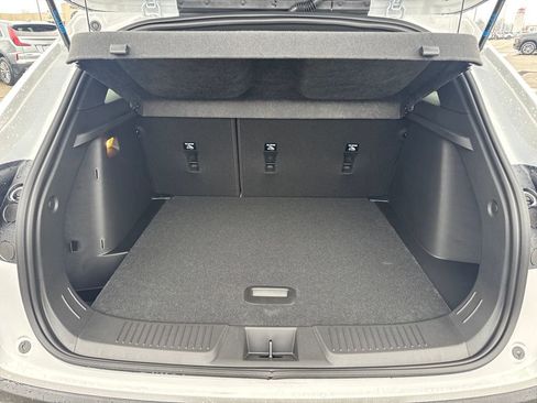 New 2026 Chevrolet Trax RS w/ Sunroof Package image 7