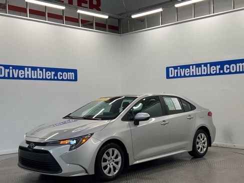Used 2025 Toyota Corolla LE FWD image 6
