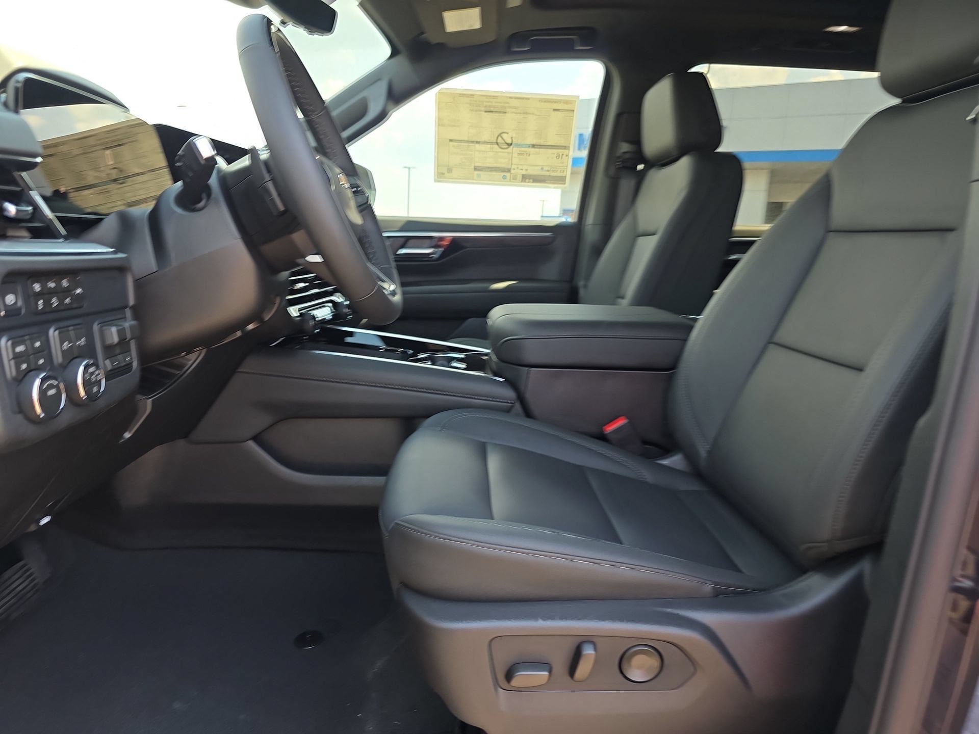 New 2026 Chevrolet Suburban LT w/ Advanced Technology Package AWD/4WD image 10