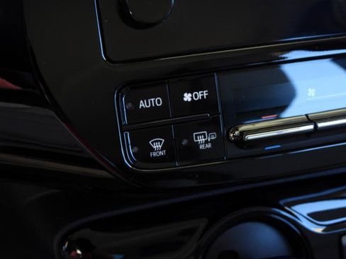 Used 2019 Toyota Prius L Eco image 47