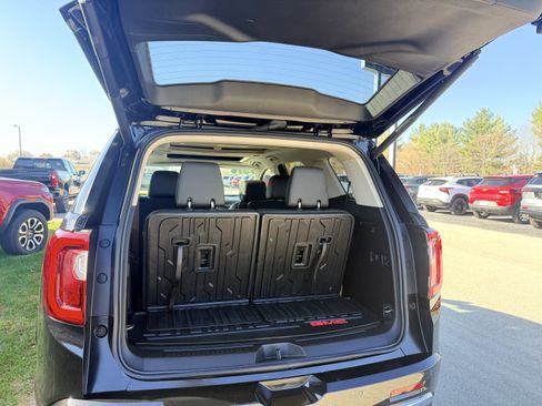 Certified 2023 GMC Acadia Denali w/ Denali Ultimate Package image 6