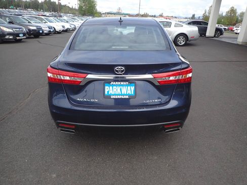 Used 2015 Toyota Avalon Limited FWD image 4